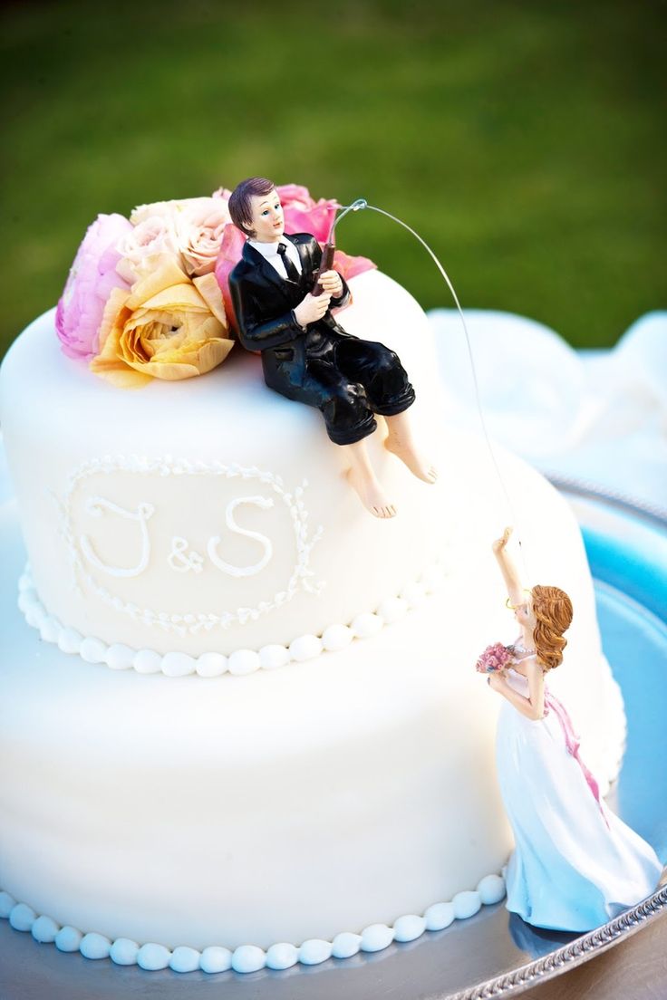 Amazon.co.jp: koolsoo ウエディングケーキトッパー 面白いカップル像 記念日 婚約 卓上用 : ホーム＆キッチン