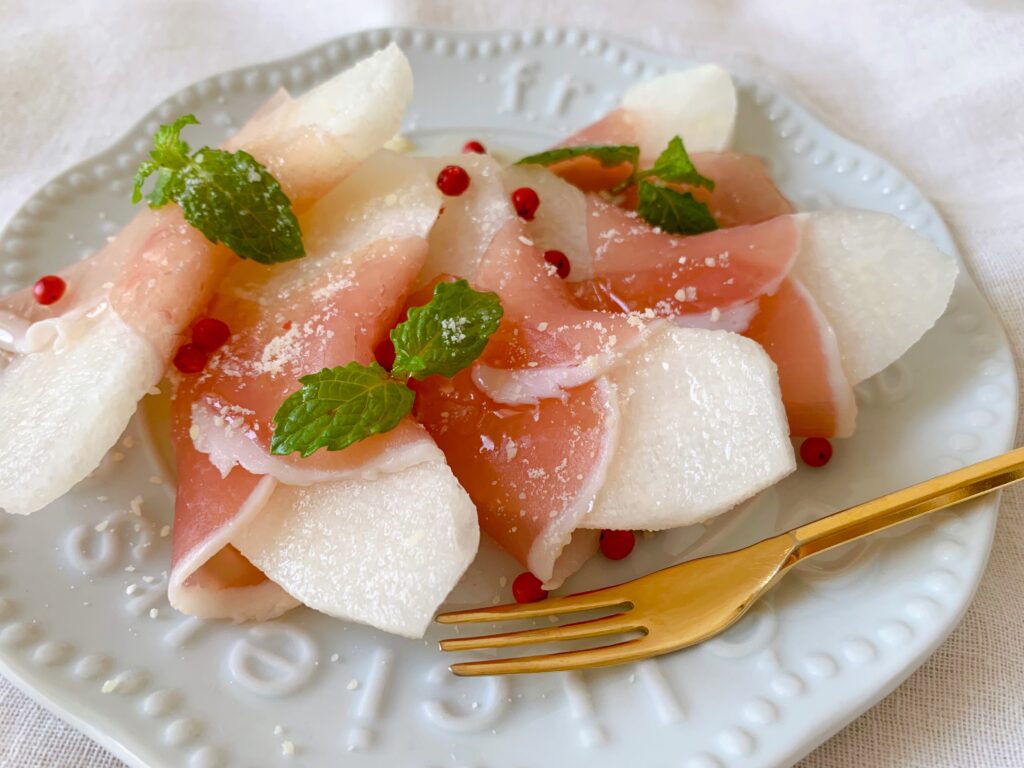 簡単おしゃれな 生ハム のアレンジレシピ。おもてなしやお酒のおつまみにも◎