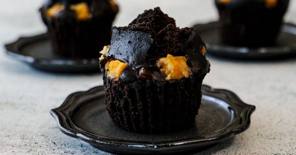 トレーニング後に ふわふわプロテイン蒸しパン‎🤍🤎 👩‍🍳レシピ〰︎︎‪ ⭐︎プロテイン30g 私のは塩バニラフレーバー⭐︎米粉30g⭐︎ベーキングパウダー3g ⭐︎オオバコ2g あってもなくても可⭐︎純ココア10g ⭐︎水 適量もったりでもなくサラサラでもない‬