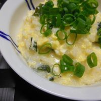 クーラーで冷えたり 猛暑で疲れてないか？ ほら、どんどん食え 「にら味噌雑炊」 もののけ姫のあれをイメージして作りました 体の芯をあっためよう🔥ジブリ飯ジブリもののけ姫簡単レシピ