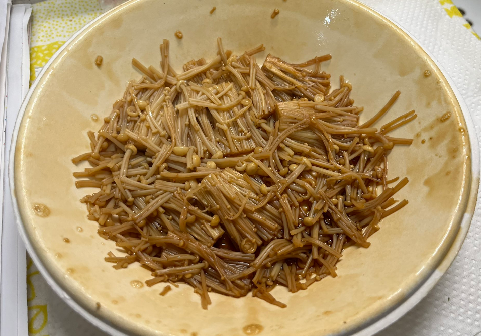 いなば食品の時短クッキングお客様にご紹介頂いた料理写真 @sa_camp96 様 “文字入れ投稿に挑戦🔥振り返ってもキャンプ飯というキャンプ飯、あんまり作ってなかった。 ・出来合いのもの温める ・買ってきたお造り ・野菜焼く ・肉焼く ・海鮮焼く・カップラーメン