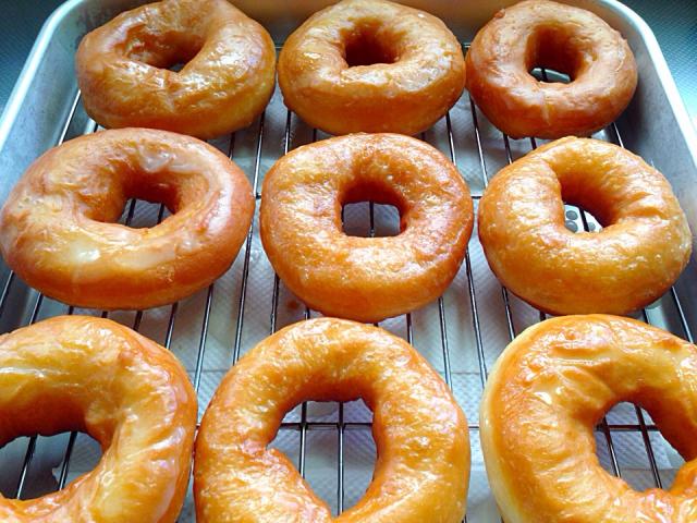 まるでアメリカンな朝食🍳 ミスドのハニーディップでつくる「モーニングリングトースト」の完成度が高すぎますっPouch ポーチ