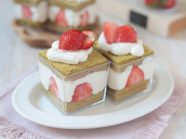 セリア 100均アイテムと市販品で出来る！ 簡単美味しい苺のカップケーキを作ってみた&あんふぁん