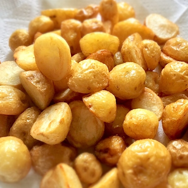 新じゃがのコンソメバター焼きの作り方♪小芋を皮ごとチンして簡単！みんな大好きなコンソメバター味！おつまみやおやつに最高