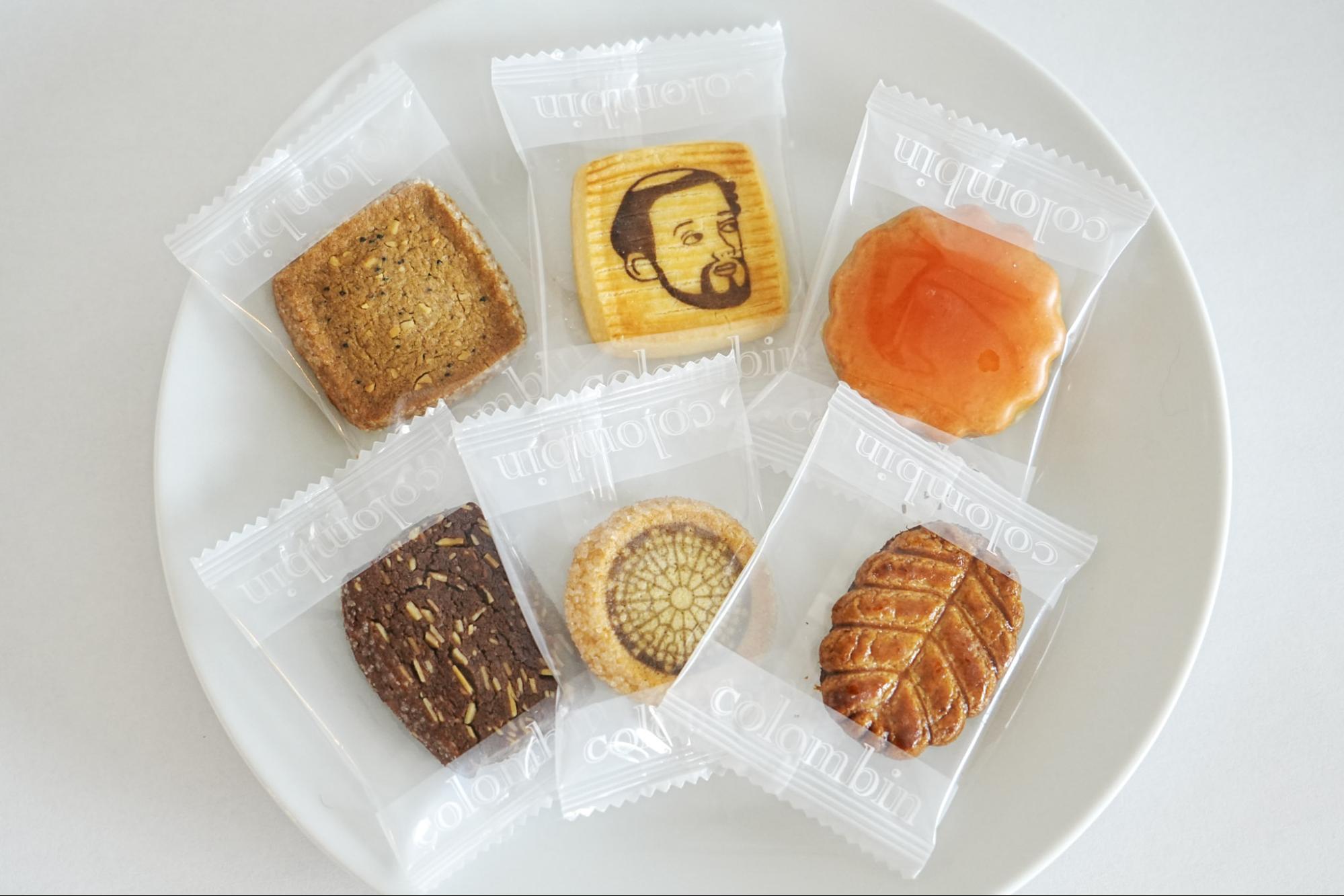 博物館 明治村』で購入した 帝国ホテルの黄色いレンガクッキー ❣️ ・ 2023年は、巨匠フランク・ロイド・ライトが設計した帝国ホテルライト館100周年‼️・ 「帝国ホテル建築物語」植松三十里 著 の本を読んで感動し、帝国ホテルライト館が移築された明治村へ