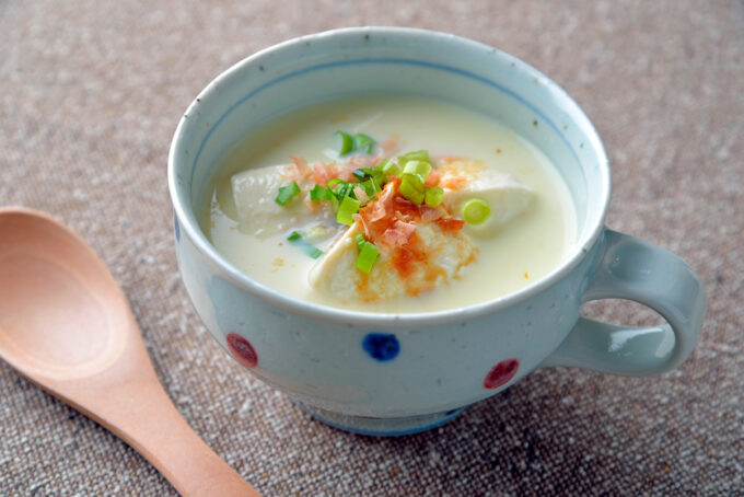 おぼろ豆腐の黒豆きな粉