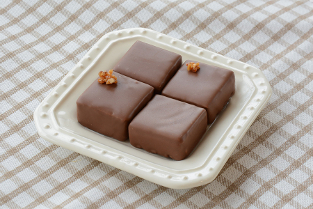 ヘーゼルナッツのプラリネペーストプロのレシピ La Table