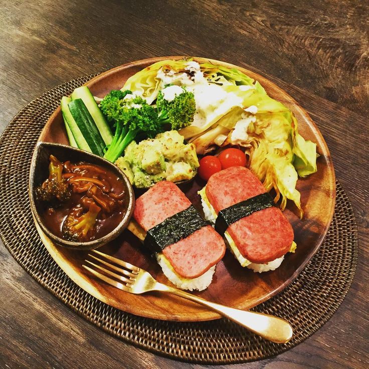 夕飯に肉巻きおにぎりの献立 秋冬編│夕飯献立ブログ - Hungry.jp