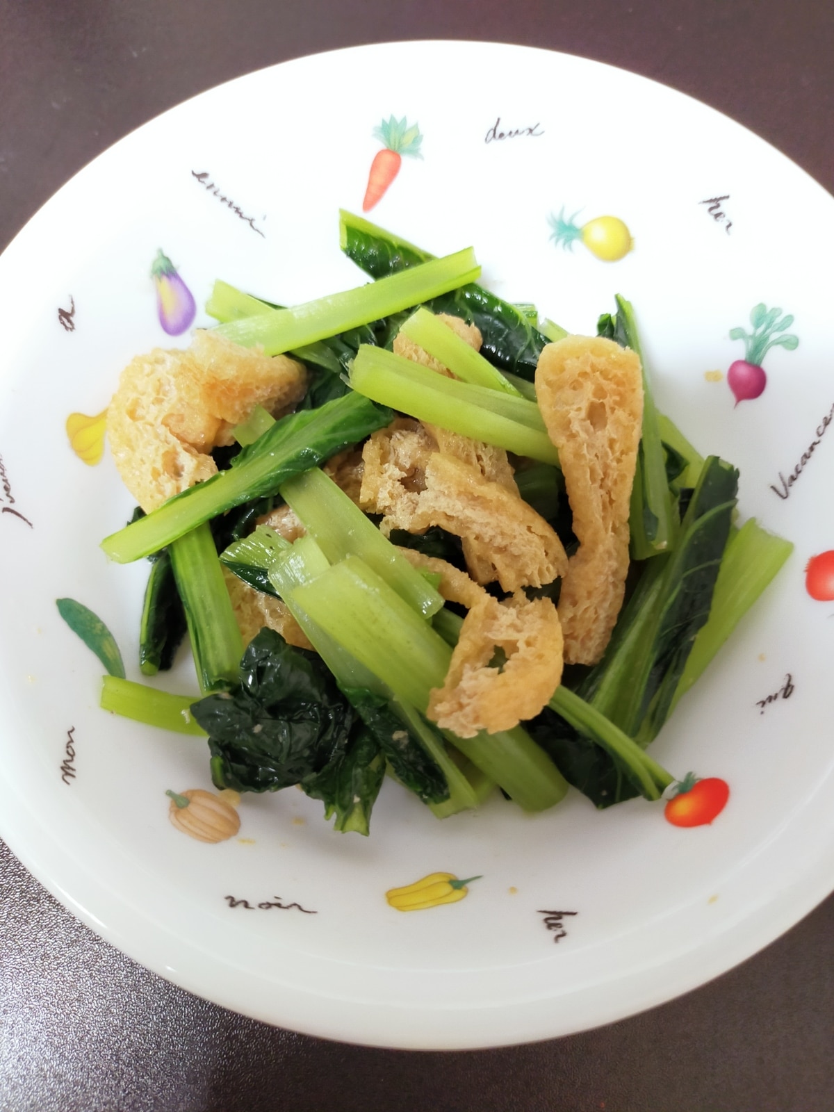 油揚げと小松菜の炒め煮 簡単油揚げレシピ！味付けはめんつゆで♪材料切ってフライパンで炒めるだけの簡単レシピ 小松菜レシピ 簡単おかず 作り置きおかず箸が止まらないおかず - YouTube