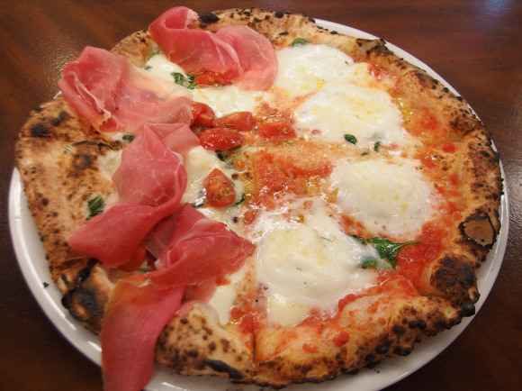 ピザ職人が１人前になるには！プロが学ぶピザ作りの極意についてピザブログ