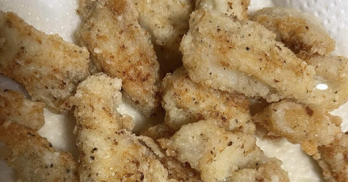 レシピあり🙆‍♀️ .ヤゲン軟骨とキャベツの旨塩炒め. 今回はヤゲン軟骨を使ったレシピです✨🌿 .キャベツは予め脱水させることで、水っぽくなるのを防ぎます❣️ シンプルな味付けで、おつまみにも最適な一品😂 気になった方は是非お試し下さい