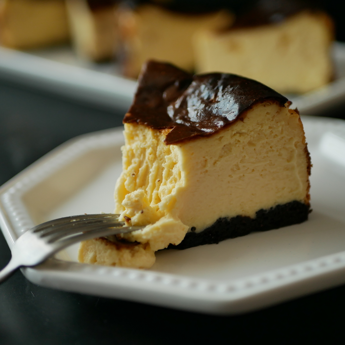 混ぜて焼いて冷やすだけで簡単！なめらかクリーミー♡バナナバスクチーズケーキのレシピ michill byGMO ｄメニューニュース NTTドコモ