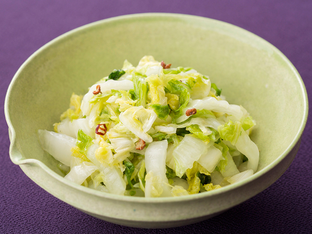 箸休めやおつまみに♪ 白菜とにんにくの漬物