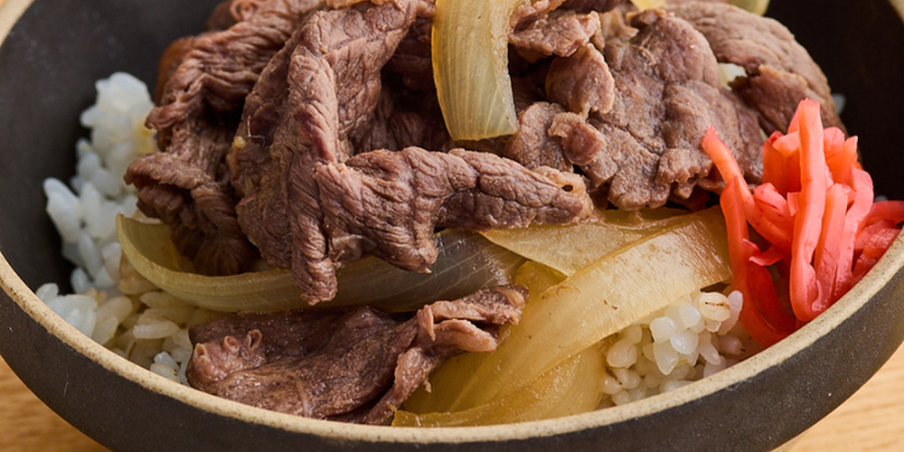 牛丼 吉野家の栄養分析 ダイエット中におすすめのメニューベスト３ - 麻布十番・東麻布のパーソナルジムCoCoDakara Body Design