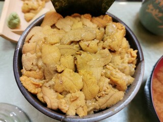 東京駅で味わう絶品うに料理！うに丼が大人気のウニ専門店「うに屋のあまごころ」に行ってみた。 - GOTRIP