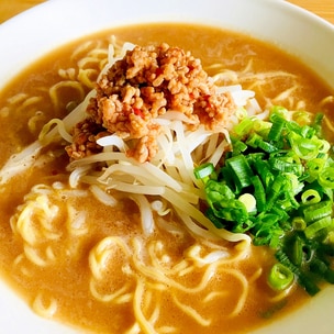 レンジで！肉みそもやしうどん