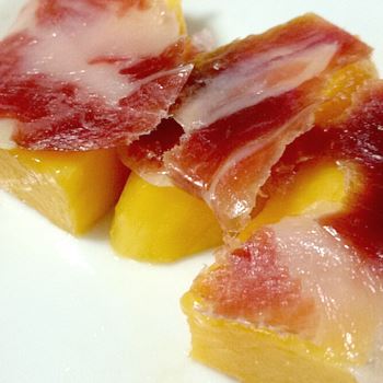 生ハムメロンは前菜ですのりまき