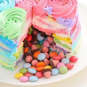 ギミックケーキ かくれんぼケーキ。中からお菓子がいっぱい出てくる可愛いケーキです。あるものを使って簡単に作っていきます。おうちカフェしよう