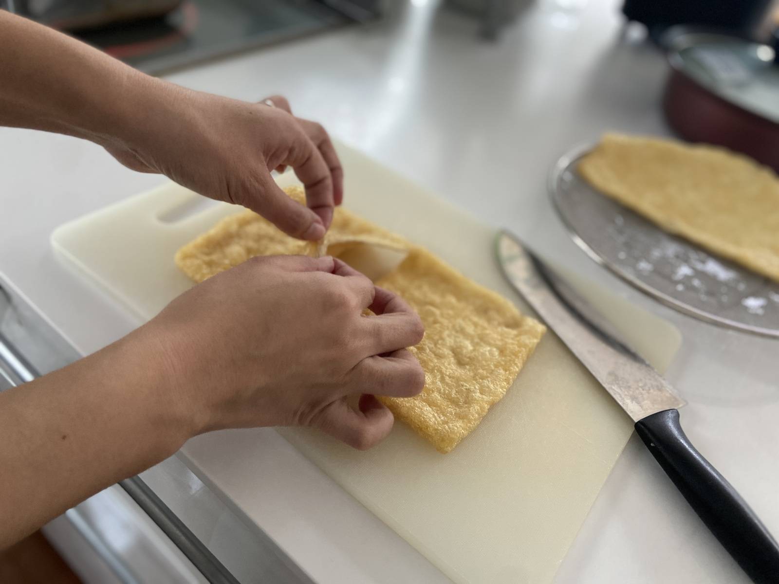 菜箸でらくらく！油揚げの開き方 sokka! 生協の宅配パルシステム