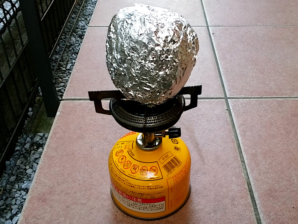 焼く料理ではフライパンよりガスバーナーの方が優れている」説を頑張って検証 - メシ通ホットペッパーグルメ