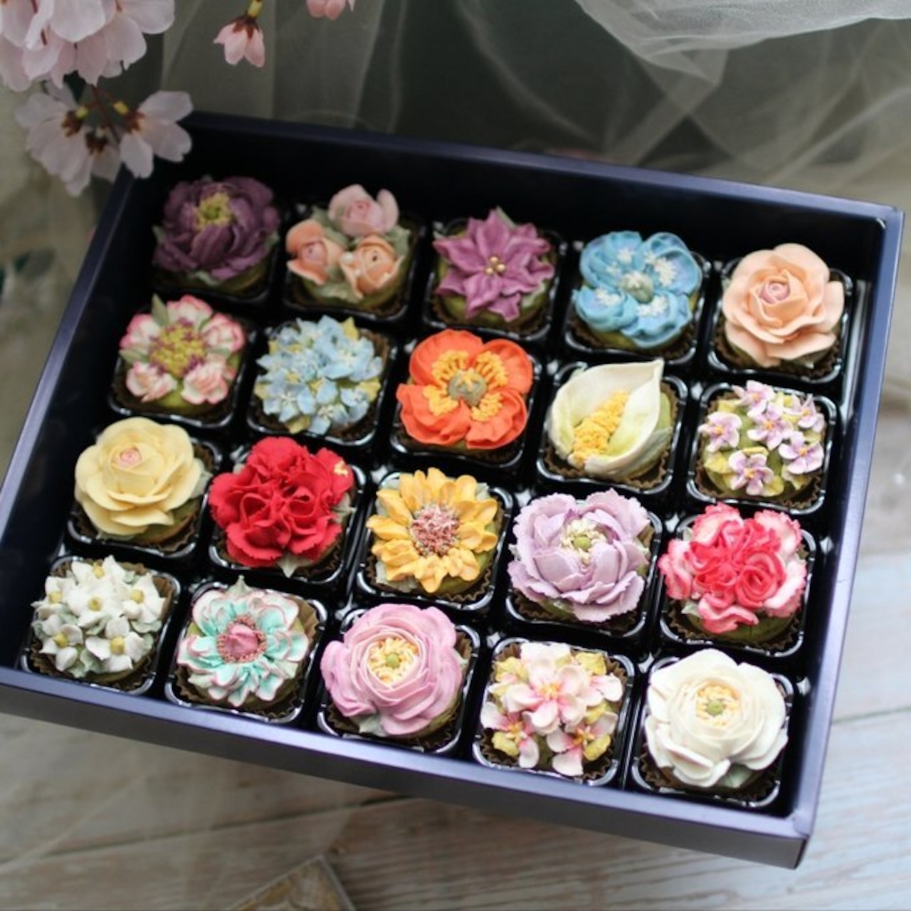 DC-004_あんフラワークッキー 全部バラ 20個入り 食べられるお花！あんこのお花！風呂敷ラッピング 和菓子 -福岡県行橋市ふるさとチョイス - ふるさと納税サイト