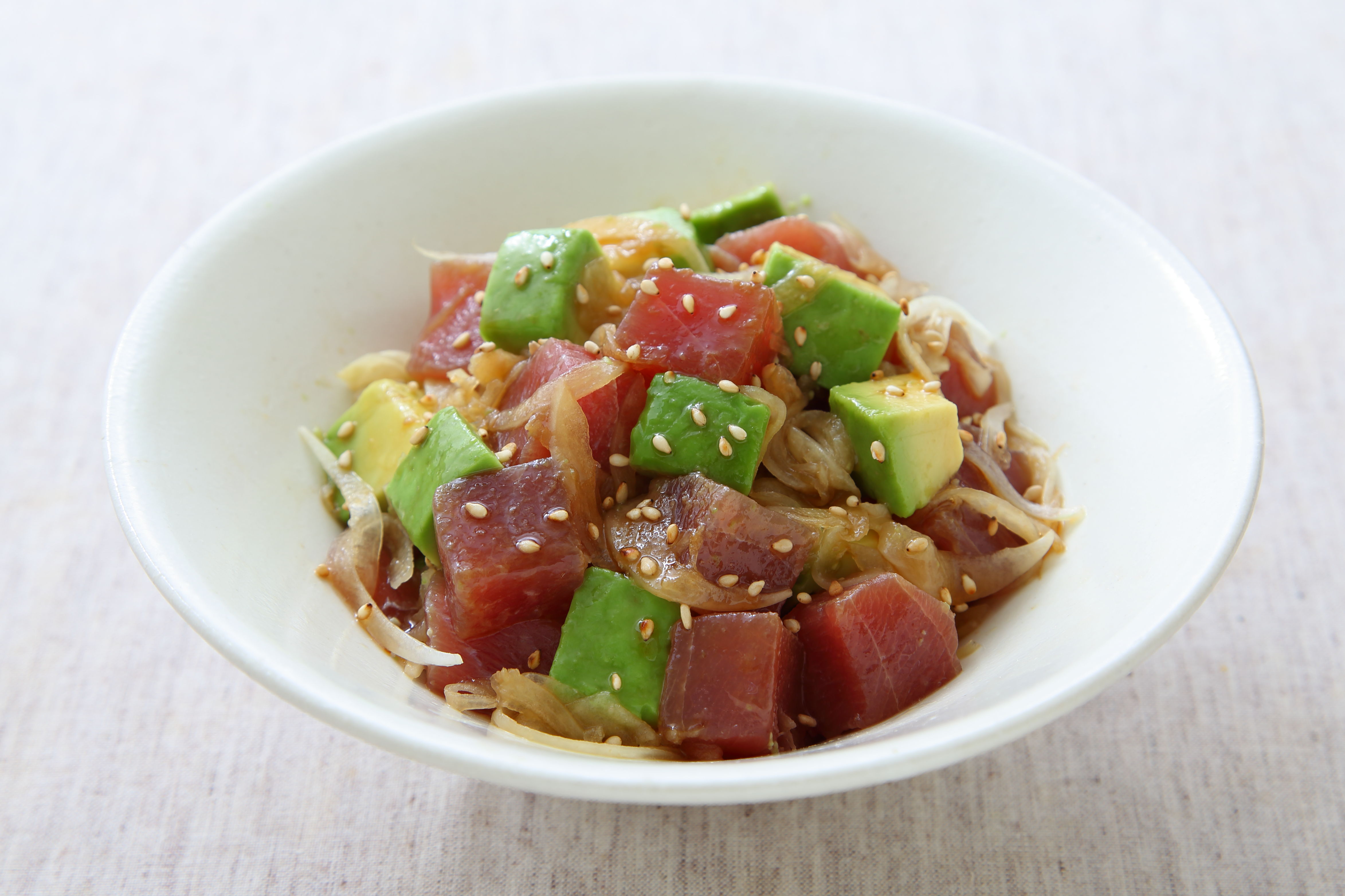 まぐろとアボカドのポキ