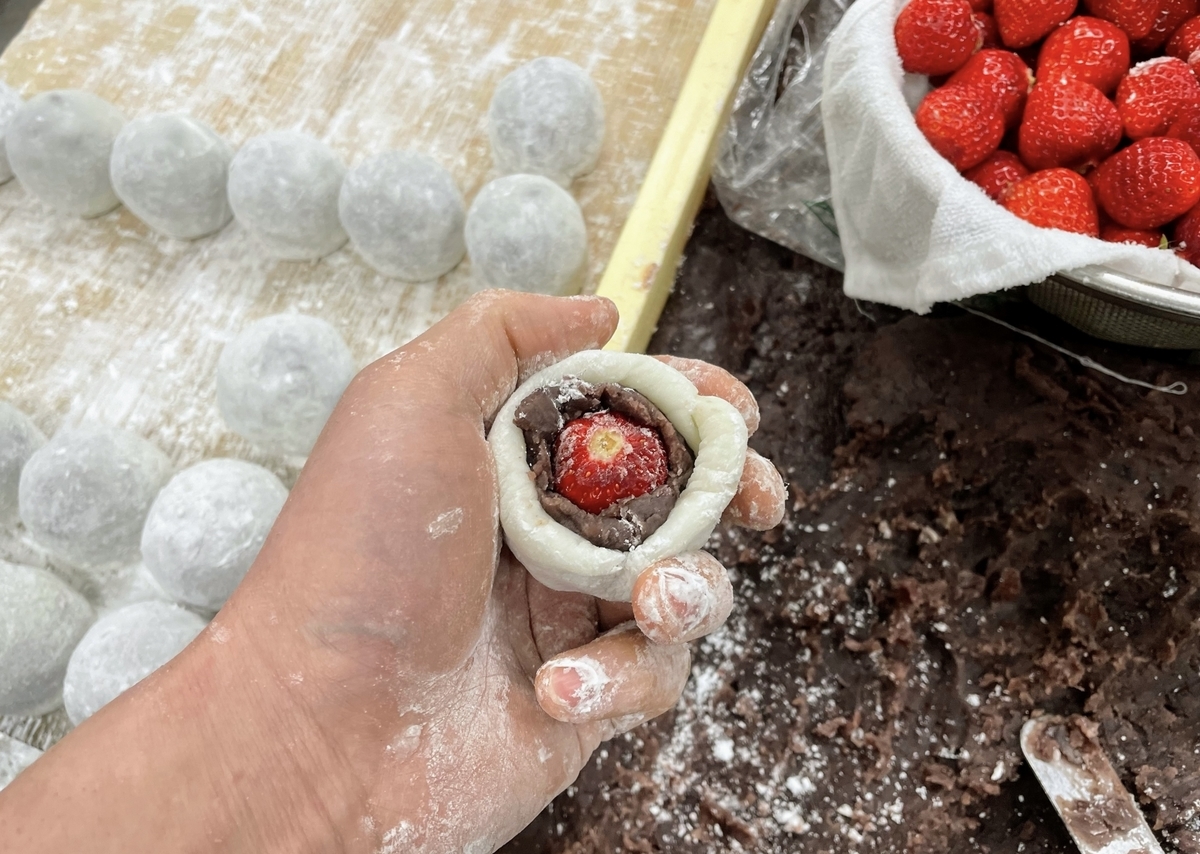 西宮 職人さん直伝♪『和菓子づくり体験教室』ベルパージュ西宮北口施設ブログ有料老人ホームを大阪でお探しならALSOKジョイライフ