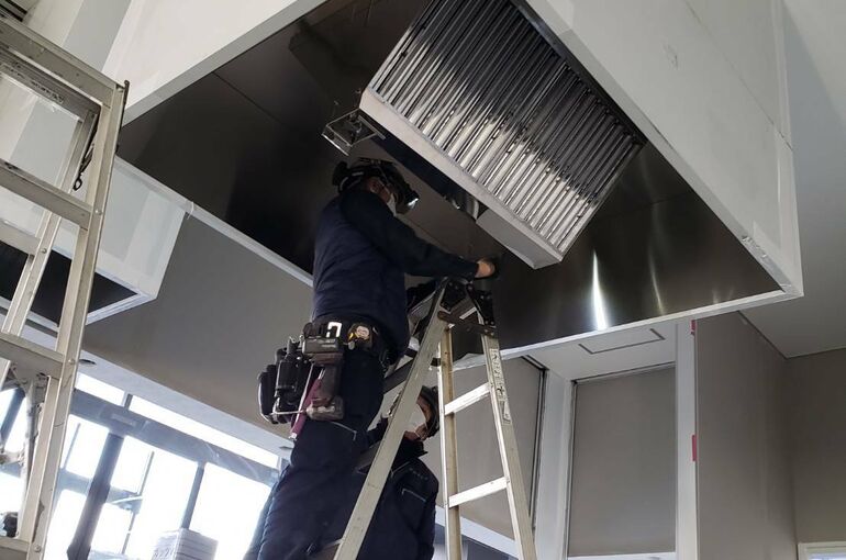 プロが教える！排気ダクトの油脂付着を劇的に改善する清掃法と臭い対策 – 野田ハッピー ブログ