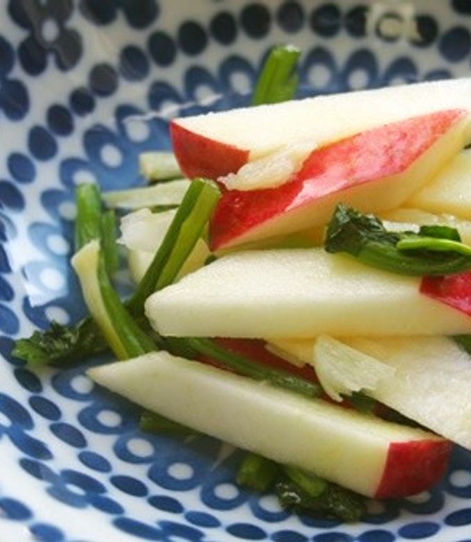 小松菜・リンゴ・バナナ・レモンのグリーンスムージー – Vitantonio