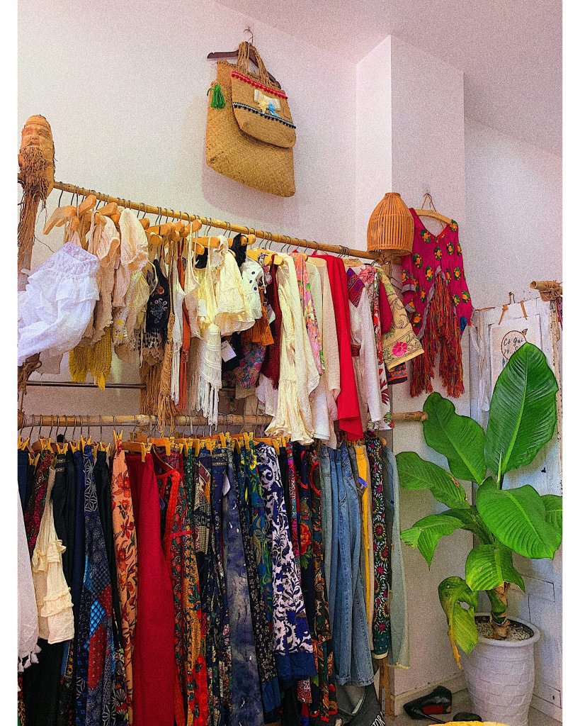 ポーチ ベトナム ピンク 花刺繍 おしゃれ かわいい 雑貨 お土産