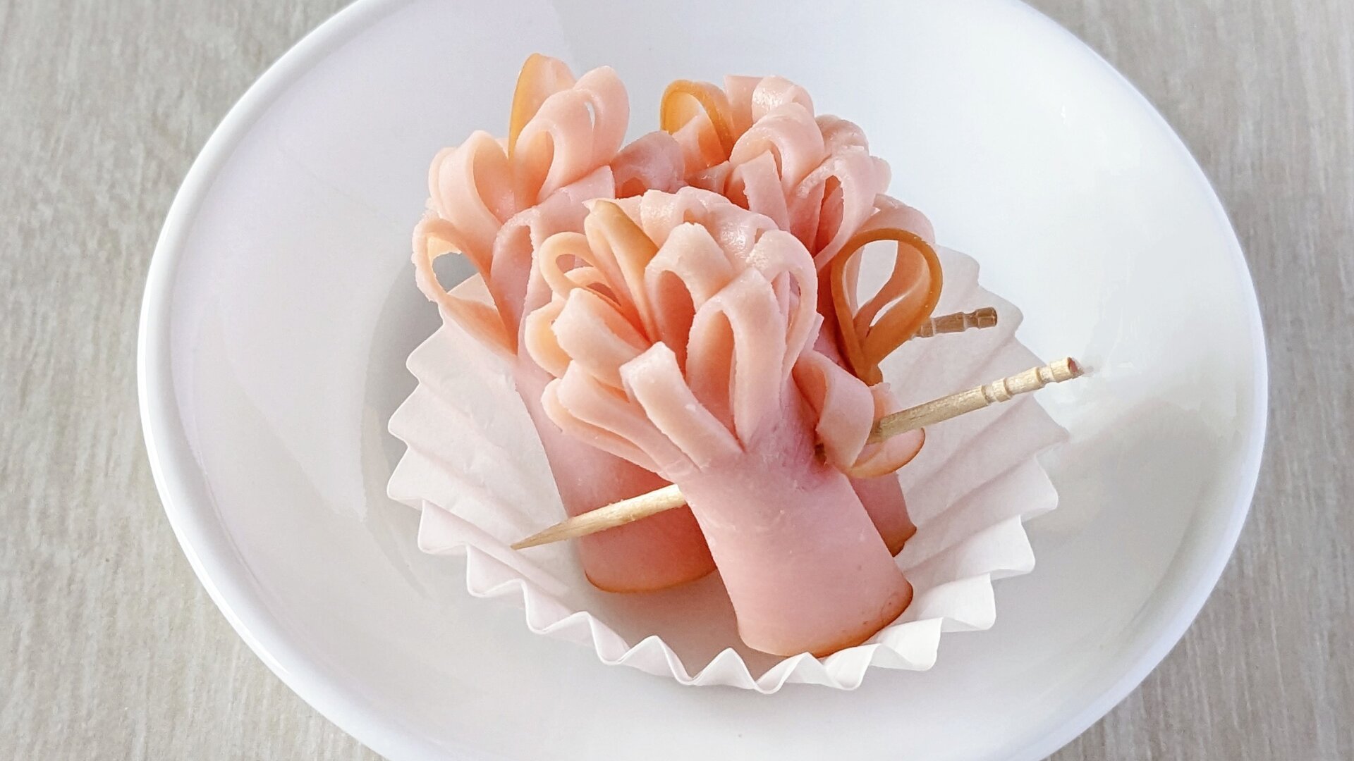 お弁当に♪お花のハム