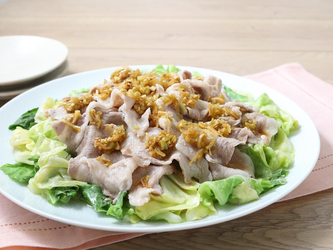 豚ばらとキャベツとにらのフライパン蒸し