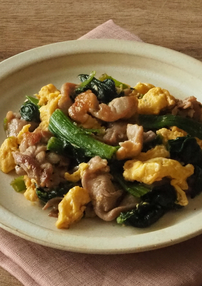 ほうれん草とカニカマの卵炒め
