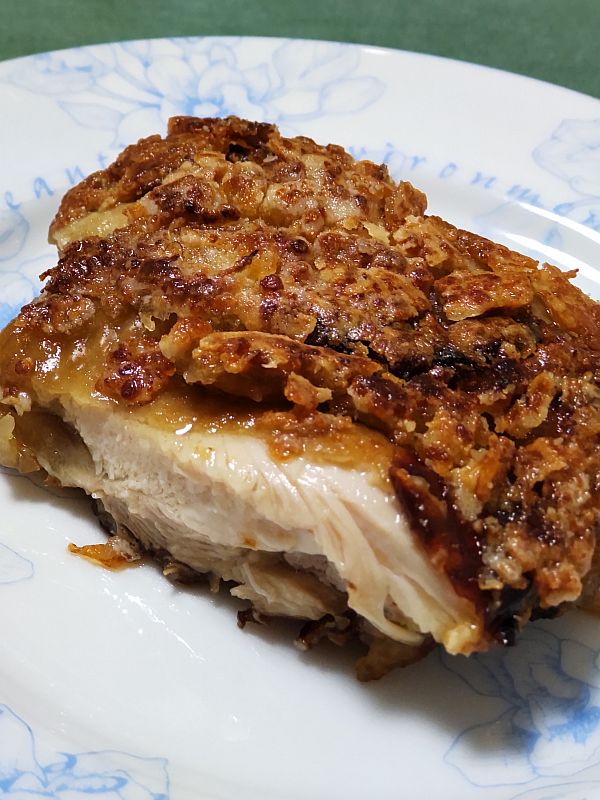 やっほー👋 今宵、21時より配信のYouTube kohkentetsu kitchenは、 . 「旨味たっぷり！ ザクザク厚ごろも！ 鶏むねの 山賊焼き😋」 . 鶏むねを最高に美味しく食べられる レシピだよ😋 ぜひ作ってみてね！ . ※今回の動画は花王 さんとの コラボ動画になります