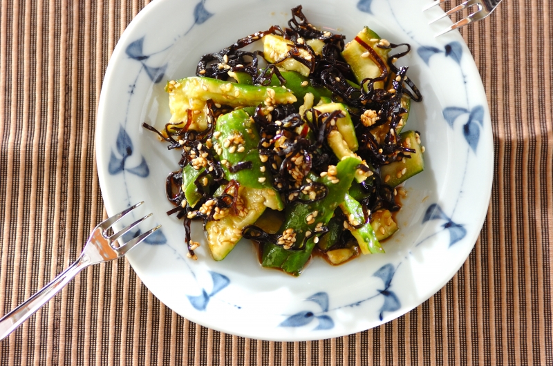 やみつきになる！ たたききゅうりと大葉の塩昆布あえ