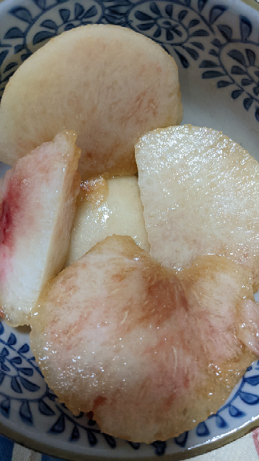 四季折々フルーツ屋 腐った桃 三つexaminerhub.jpカンパニー公式ショップ