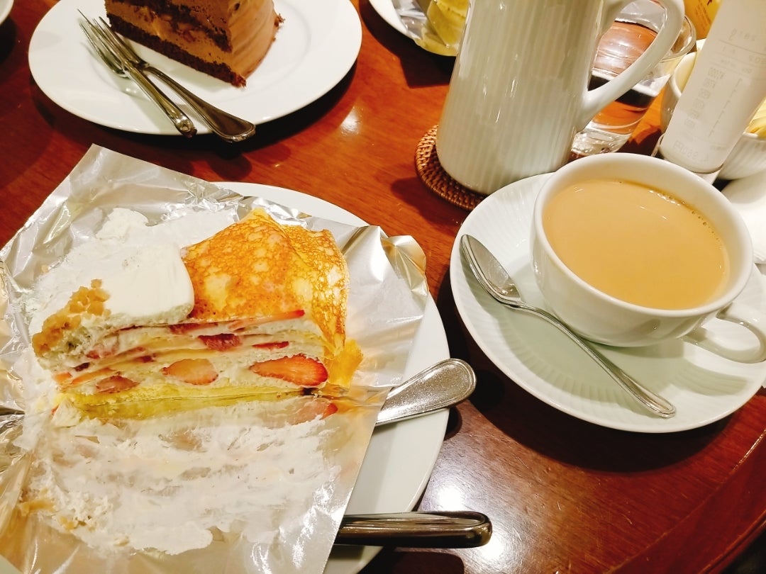 ハーブス ミルクレープAoyama walking