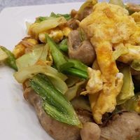 レタスとウインナーの卵炒め