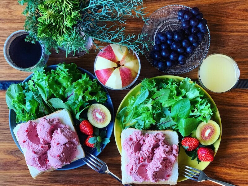 ビーツは生で食べられる？下ごしらえからおいしい食べ方・レシピを管理栄養士が解説します - トクバイニュース