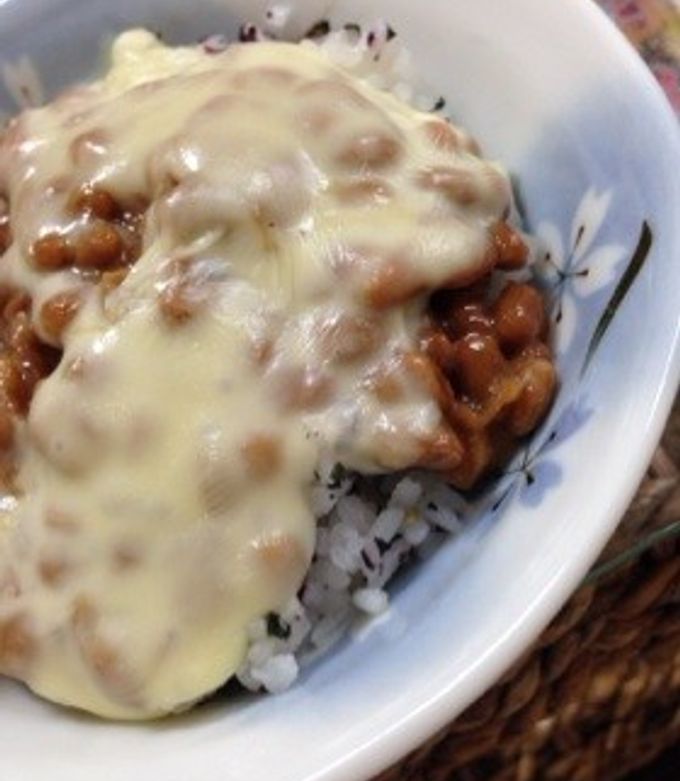 超簡単「納豆チーズタッカルビ風丼」の作り方 エダジュン- メシ通ホットペッパーグルメ