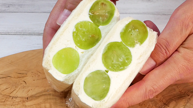 ヌテラとマスカルポーネチーズのサンドイッチナオロマツ食堂