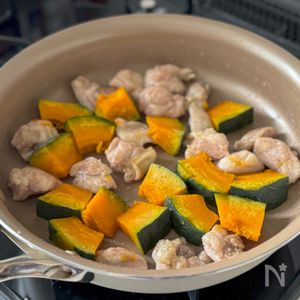 緑黄色野菜たっぷり 鶏肉とかぼちゃの甘酢炒め