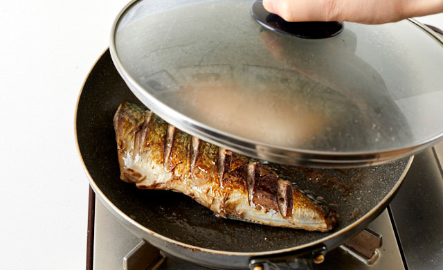 簡単！ふっくら♪塩サバのフライパン焼き