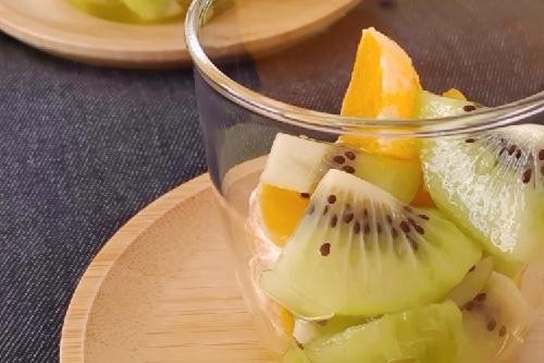 酸っぱいキウイを甘くする。追熟テクを検証した結果「圧倒的にこれ」「やる価値あり」 - macaroni