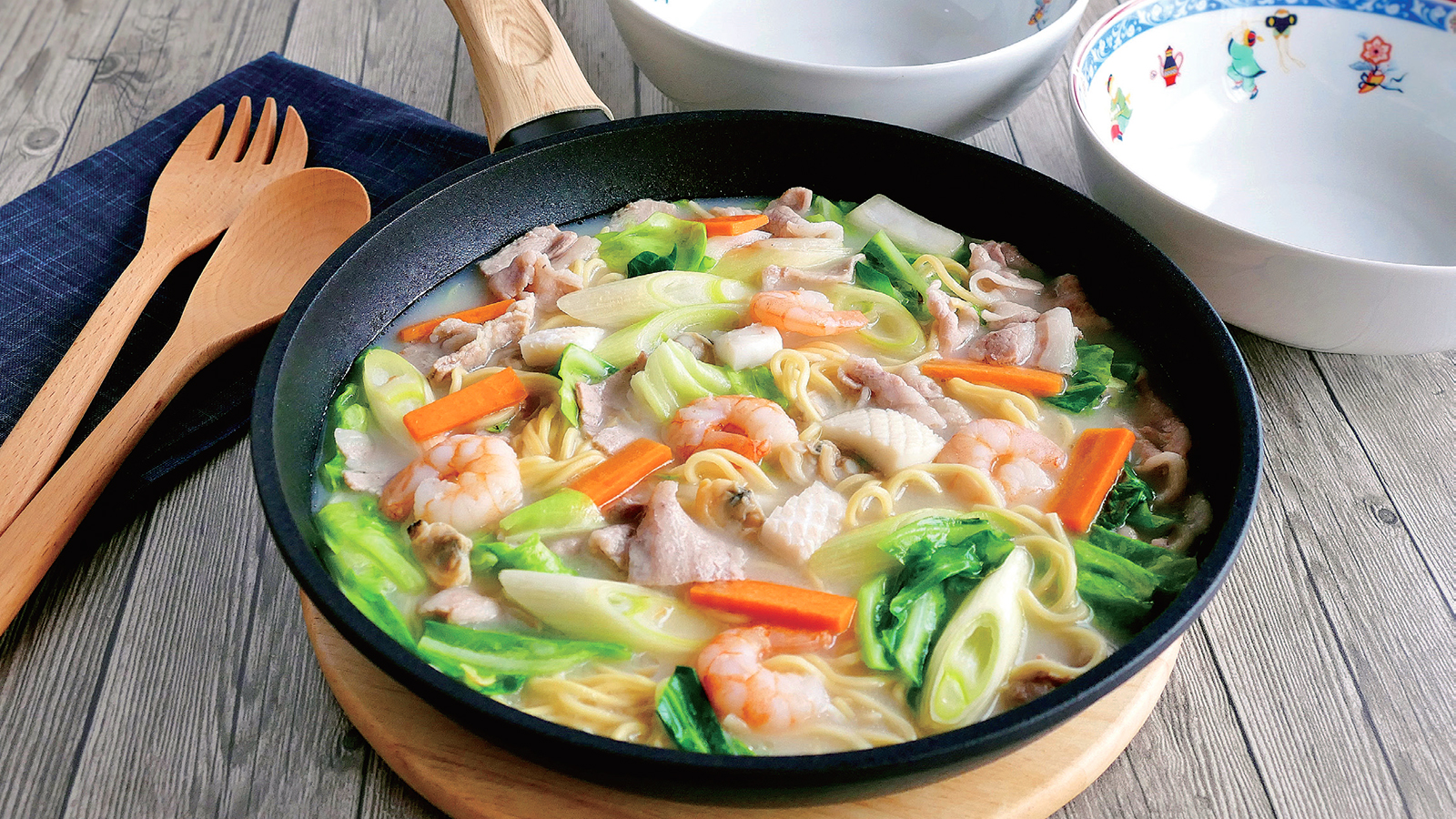 ラーメンは「おかず」なのだろうか？ エッセイ とらつぐみ 鵺