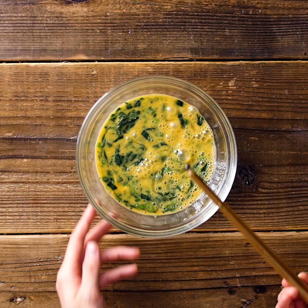 とろけるチーズとほうれん草の卵焼き