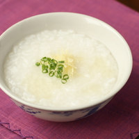 ごま油香る！中華風月見がゆ