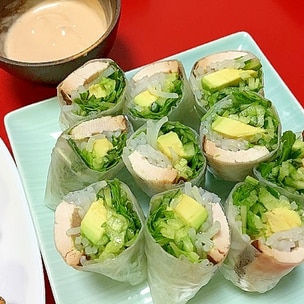 そのままで美味しい！ 鶏むね肉とキムチの生春巻き