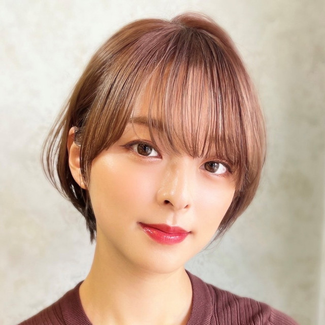 ショコラブラウンの髪色見本ブリーチの有無・明るさ・肌色で選ぶヘアカタログHAIR