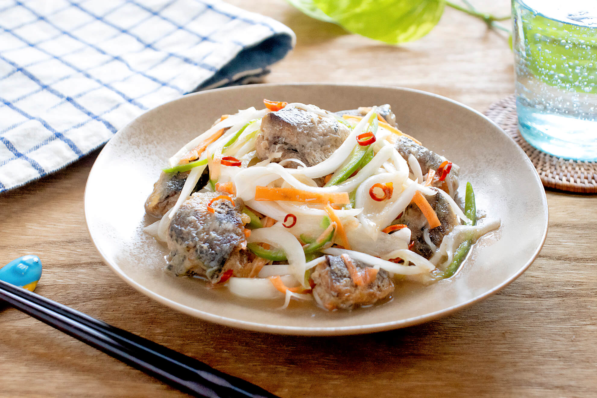 Amazonタイム缶詰 国産 三陸産 生いわし 水煮 缶詰め鰯缶 イワシ缶 いわし缶 いわし缶詰 イワシ缶詰 鰯缶詰 いわし イワシ 鰯水煮 水に 水煮缶 缶詰 缶3缶ノーブランド品魚介の缶詰・瓶詰 通販